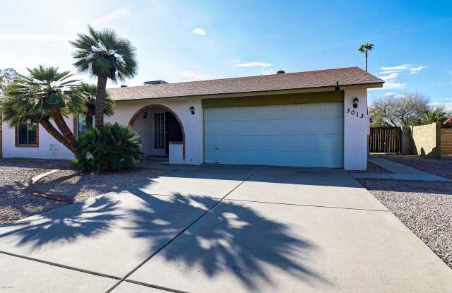 3013 W PARADISE Lane - 3013 West Paradise Lane, Phoenix, AZ 85053