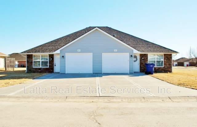 203 Parker Dr photos photos
