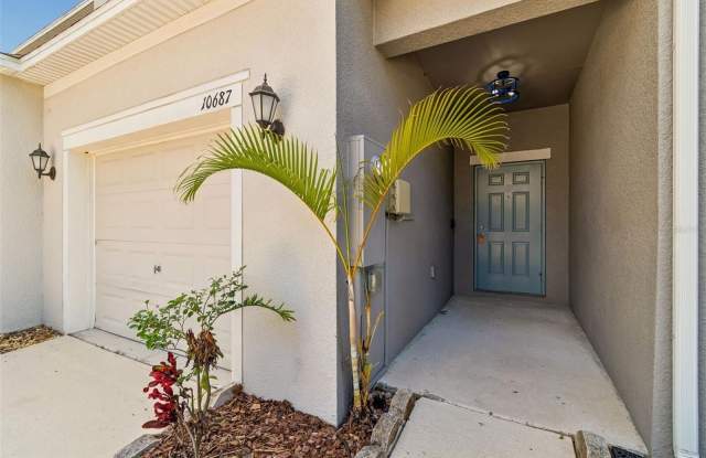 10687 LAKE MONTAUK Drive Gallery 4