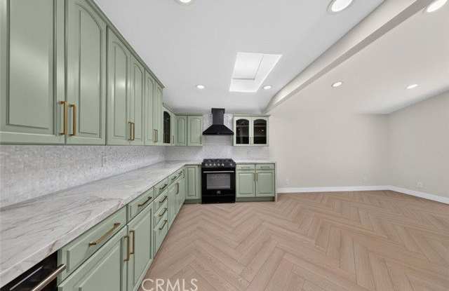 17100 Sunderland Drive Gallery 4