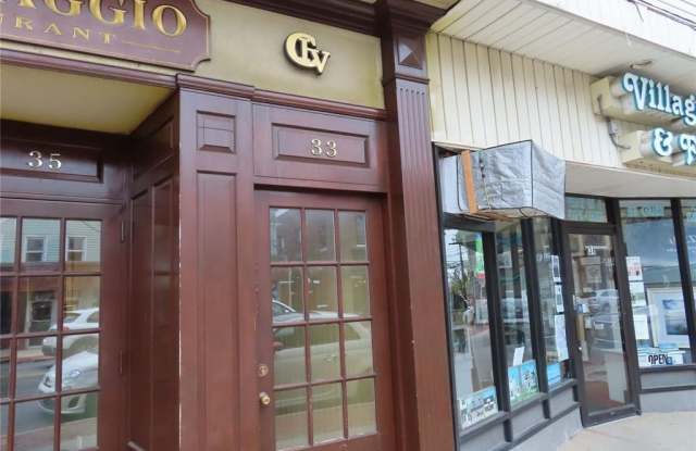 33 Deer Park Avenue Gallery 1