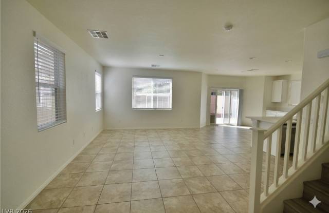 3041 Lake Como Avenue Gallery 4