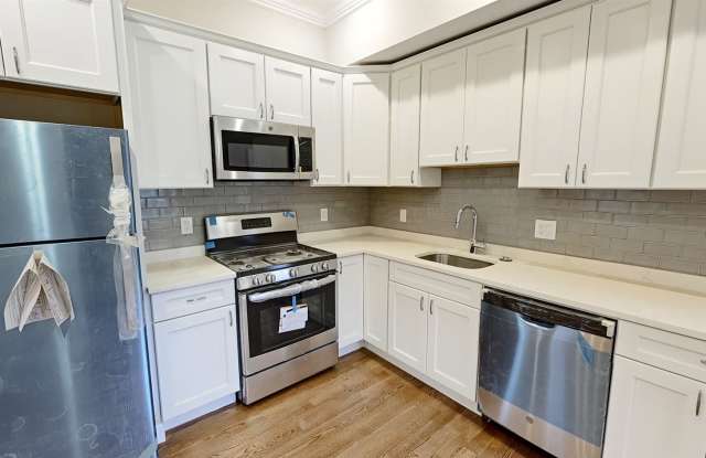 76 Cross St Unit 2 - 76 Cross Street, Chatham, MA 02633