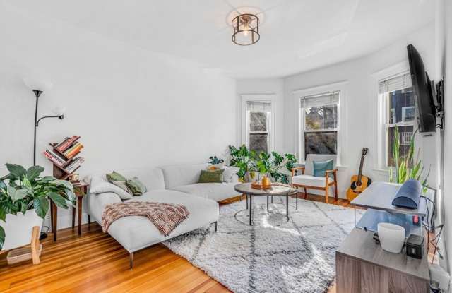 26 Peverell St unit: 2 photos photos 26 Peverell St unit: 2 photos photos