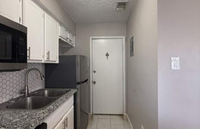 5816 8th Street - B Gallery 4