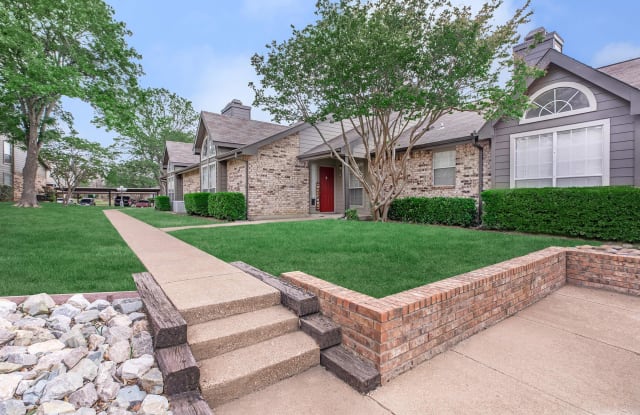 Plano Park Townhomes Gallery 4