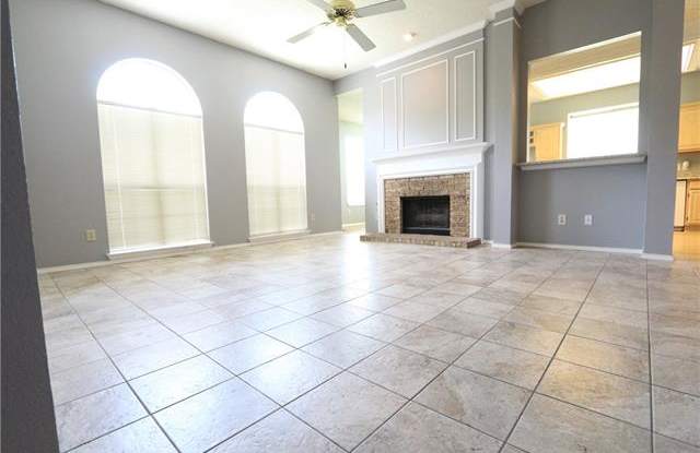 1325 Old Barn Lane Gallery 3
