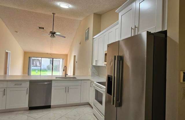 7225 SOLANDRA Lane, Tamarac, FL 33321 - 5338 Gallery 4