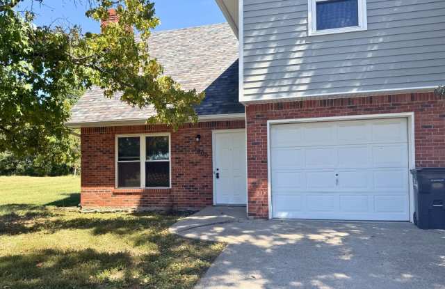 Three bedroom, two and a half bath Gallery 1