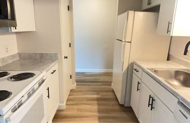 Spacious 3-Bedroom Condo for Rent!- Remodeled! 1034-2 Blue Ridge Drive photos photos