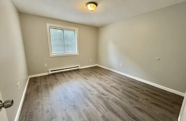 437 Sunderland RoadApt E Gallery 1