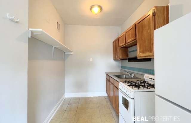 2244 W Wilson Ave photos photos