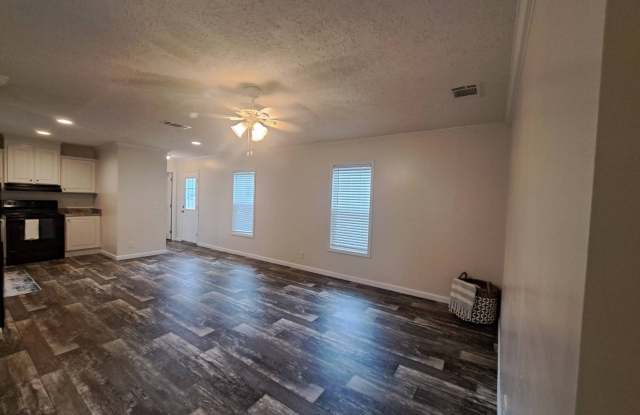 2607 NE 52nd Street photos photos