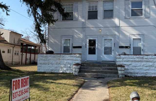 One Bedroom Apartment near Downtown Dayton Gallery 1