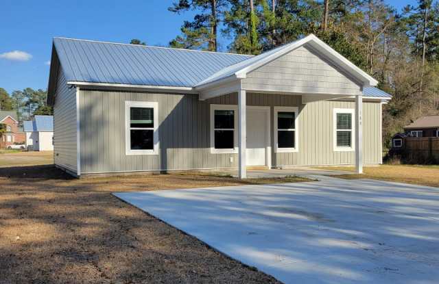 610 Anderson St - 610 Anderson Street, Tabor City, NC 28463