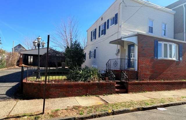 645 Mcgillvray Pl - 645 McGillvray Place, Linden, NJ 07036