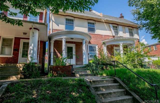 2302  Maplewood Ave photos photos