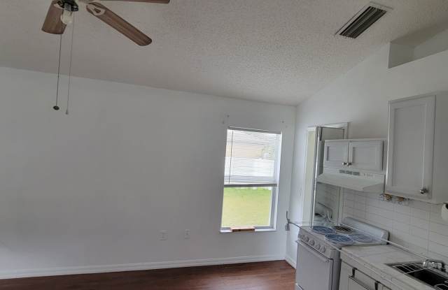 2791 Summerfield Street Gallery 4
