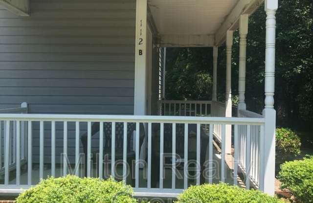 112 Laura Lane Gallery 3