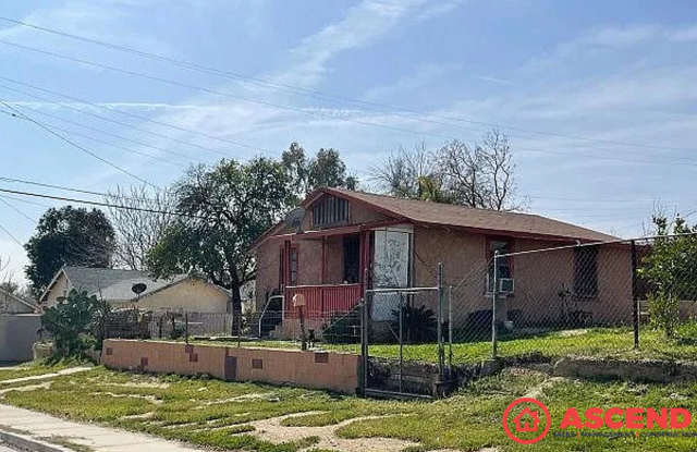 2 Bedroom | 1 Bathroom — Bakersfield, CA 93305 photos photos