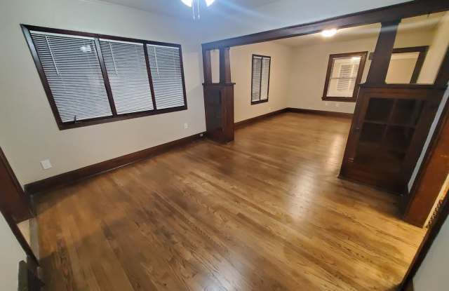 2 Bedroom, 1 Bathroom home with large garage photos photos 2 Bedroom, 1 Bathroom home with large garage photos photos