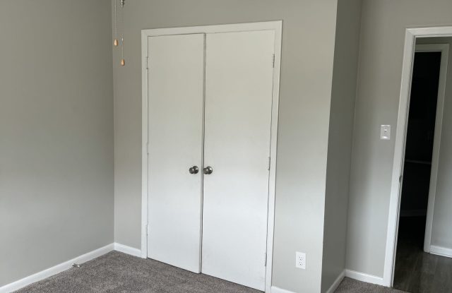 835 Applewood Lane - 1 photos photos