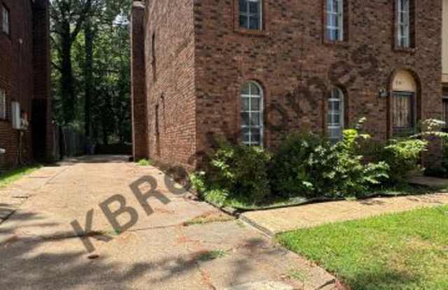 1281 Royal Oaks Cove Gallery 2