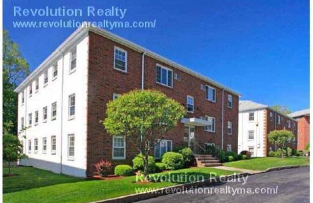 4 Brattle Dr. Gallery 2