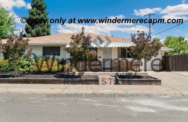 Vintage Charm Meets Modern Comfort – 1 Bedroom Duplex in East Tahoe Park! - 7061 Reta Avenue, Sacramento, CA 95820