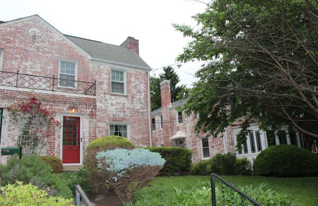 "Coming Soon" NW DC locale...3 level - 2/2.5 w/ off street parking - 17 months only - photos photos