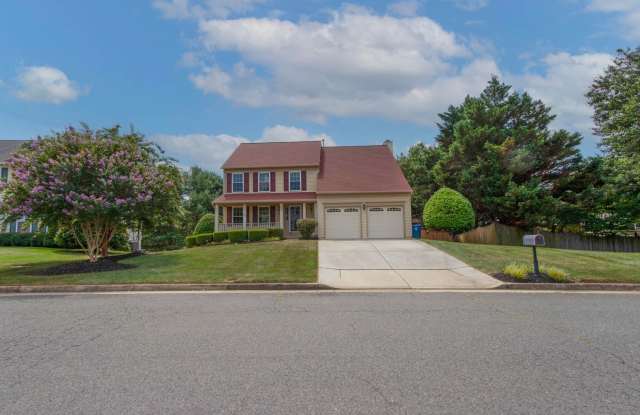 Spacious 5-Bedroom Retreat with Private Pool in the Heart of Manassas photos photos