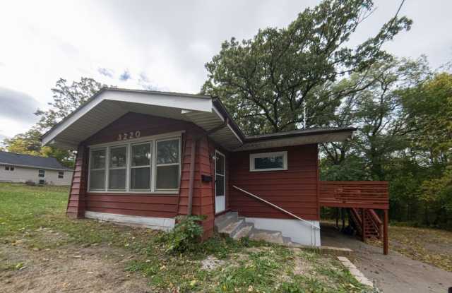 Beautiful 3 Bedroom 1 Bath Home Gallery 3