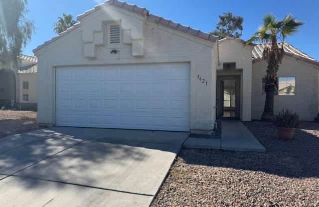 Single Story 3 bedroom with Fresh Paint  New Flooring + Blinds Inside! Owner pays HOA dues. All appliances too! photos photos