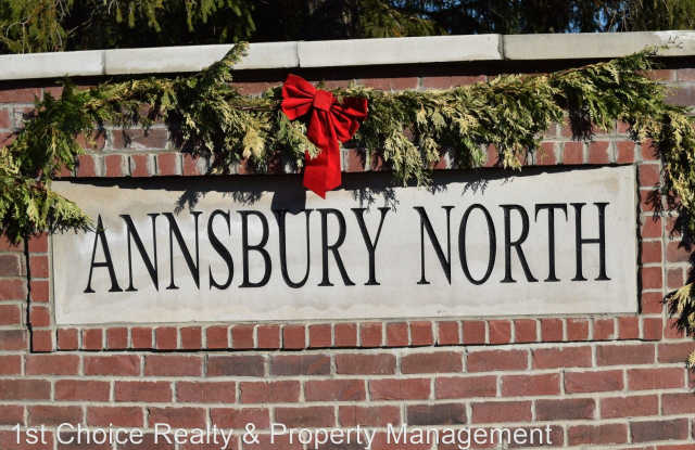 8249 West Annsbury Circle - 8249 W Annsbury Cir, Macomb County, MI 48316