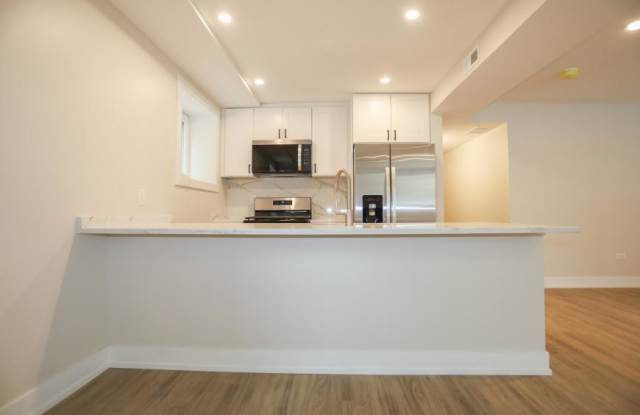 2230 West Wilson Ave. photos photos