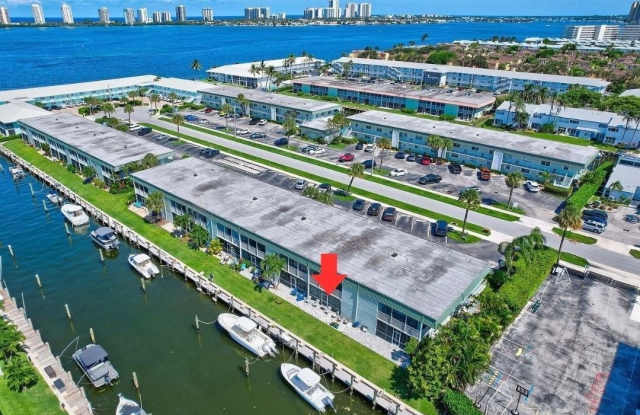 121 Wettaw Lane - 121 Wettaw Lane, North Palm Beach, FL 33408