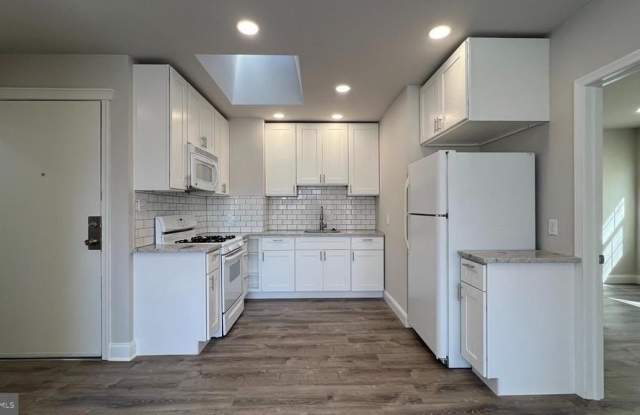 2001 MIDDLETON STREET photos photos