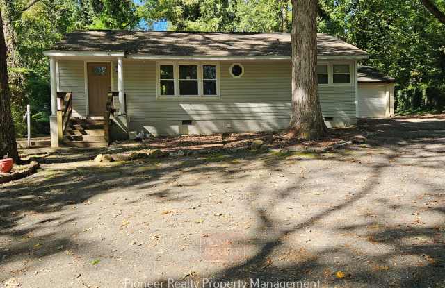 1500 Shadycrest Lane Gallery 1
