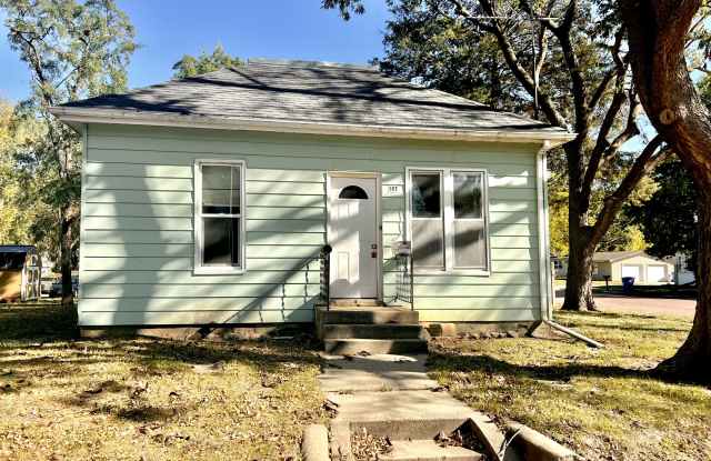 103 Franklin Street - 103 Franklin Street, Vermillion, SD 57069