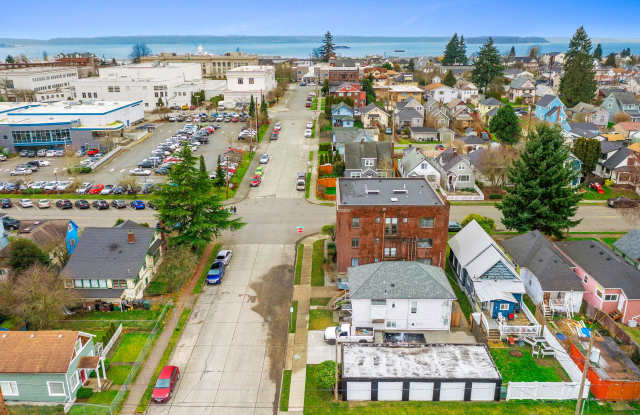 Lower house floor available NOW! - 1807 24th Street, Everett, WA 98201