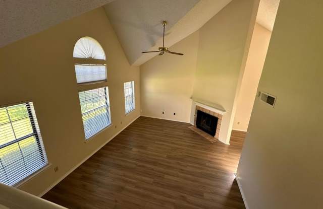 4150 HEARTSTONE Drive Gallery 3