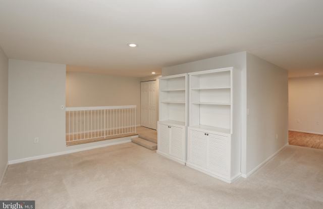 18 SILVERWOOD CIRCLE Gallery 2