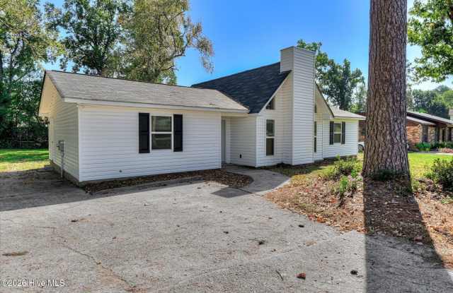 280 Maywood Drive Gallery 3