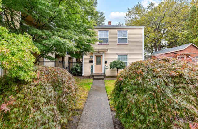 583 NE Roberts Ave photos photos