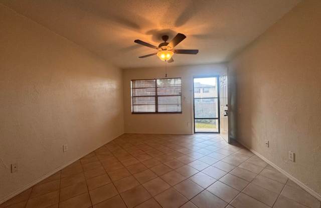 2/1.5 in Concord Condominiums Gallery 4