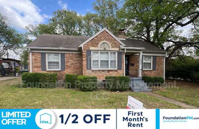 252 East Edwin Circle Gallery 1