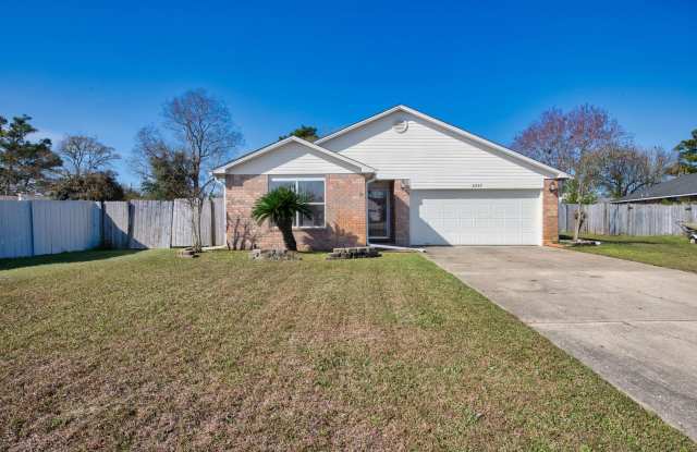 Charming 3BR Home with Fenced Yard, Garden Tub  Double Vanity — Professional Photos Coming Soon! photos photos