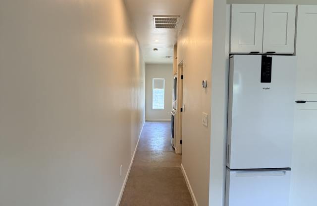 1717 W BERRIDGE LN - Rear Gallery 3
