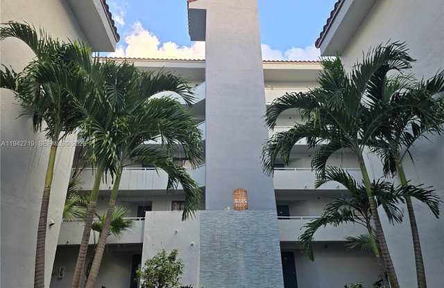 8215 SW 152nd Ave - 8215 Southwest 152nd Avenue, Kendall West, FL 33193