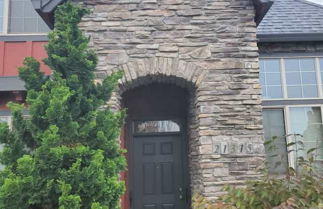 Great Home in Sherwood! Primary Suite on Main! photos photos
